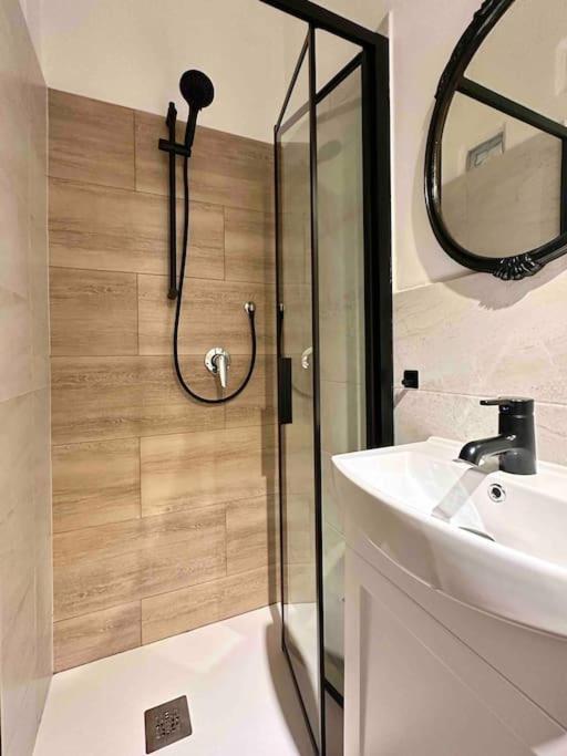 Apartament Warm Retreat In The Heart Of Florence Cls Station Zewnętrze zdjęcie