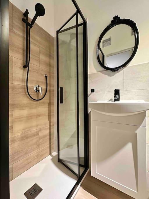 Apartament Warm Retreat In The Heart Of Florence Cls Station Zewnętrze zdjęcie